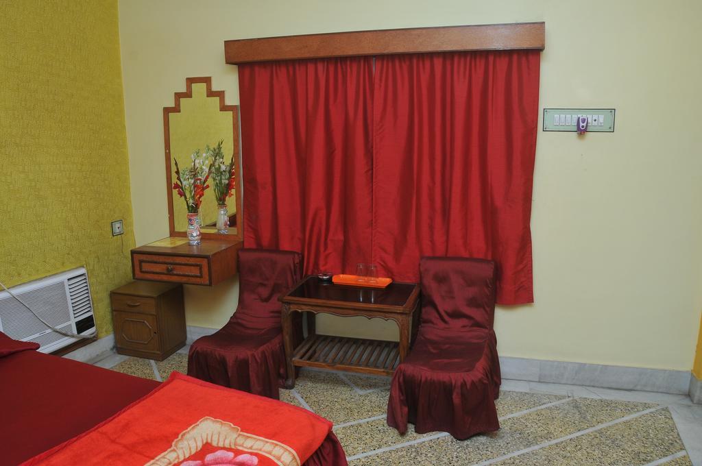 New Hotel White Palace Calcutta Chambre photo