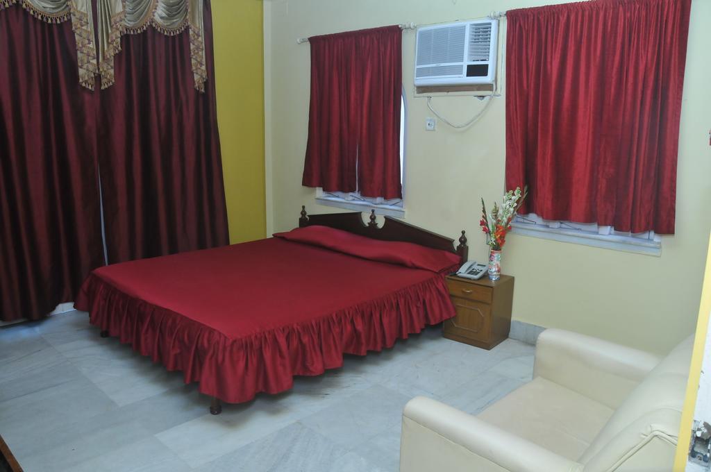 New Hotel White Palace Calcutta Chambre photo