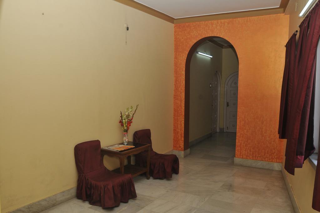 New Hotel White Palace Calcutta Extérieur photo