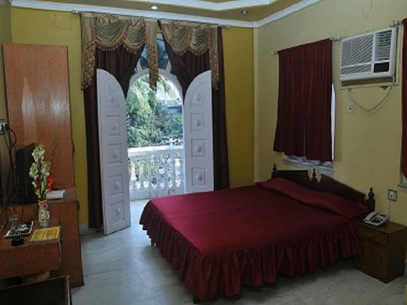 New Hotel White Palace Calcutta Extérieur photo