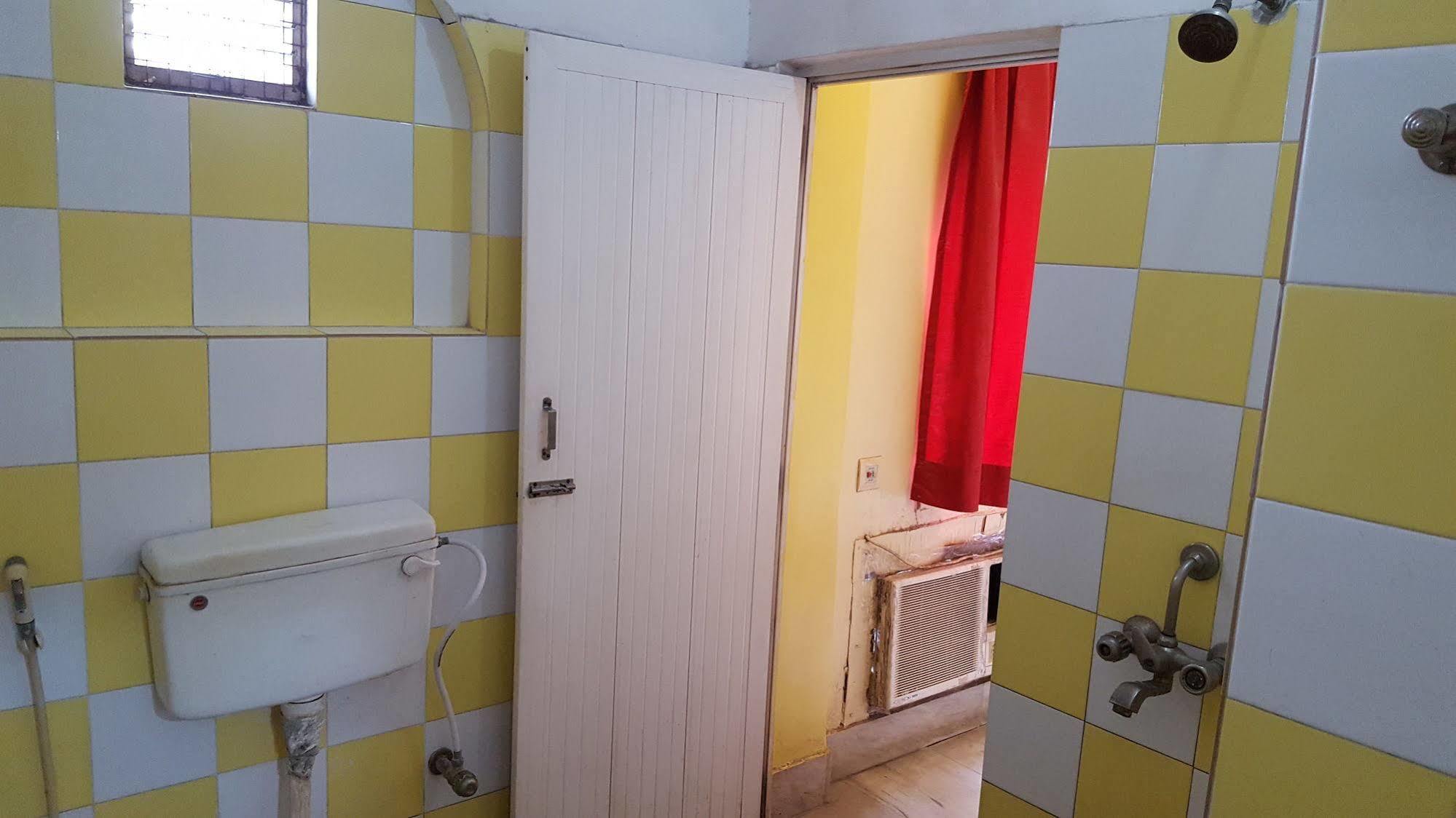 New Hotel White Palace Calcutta Extérieur photo