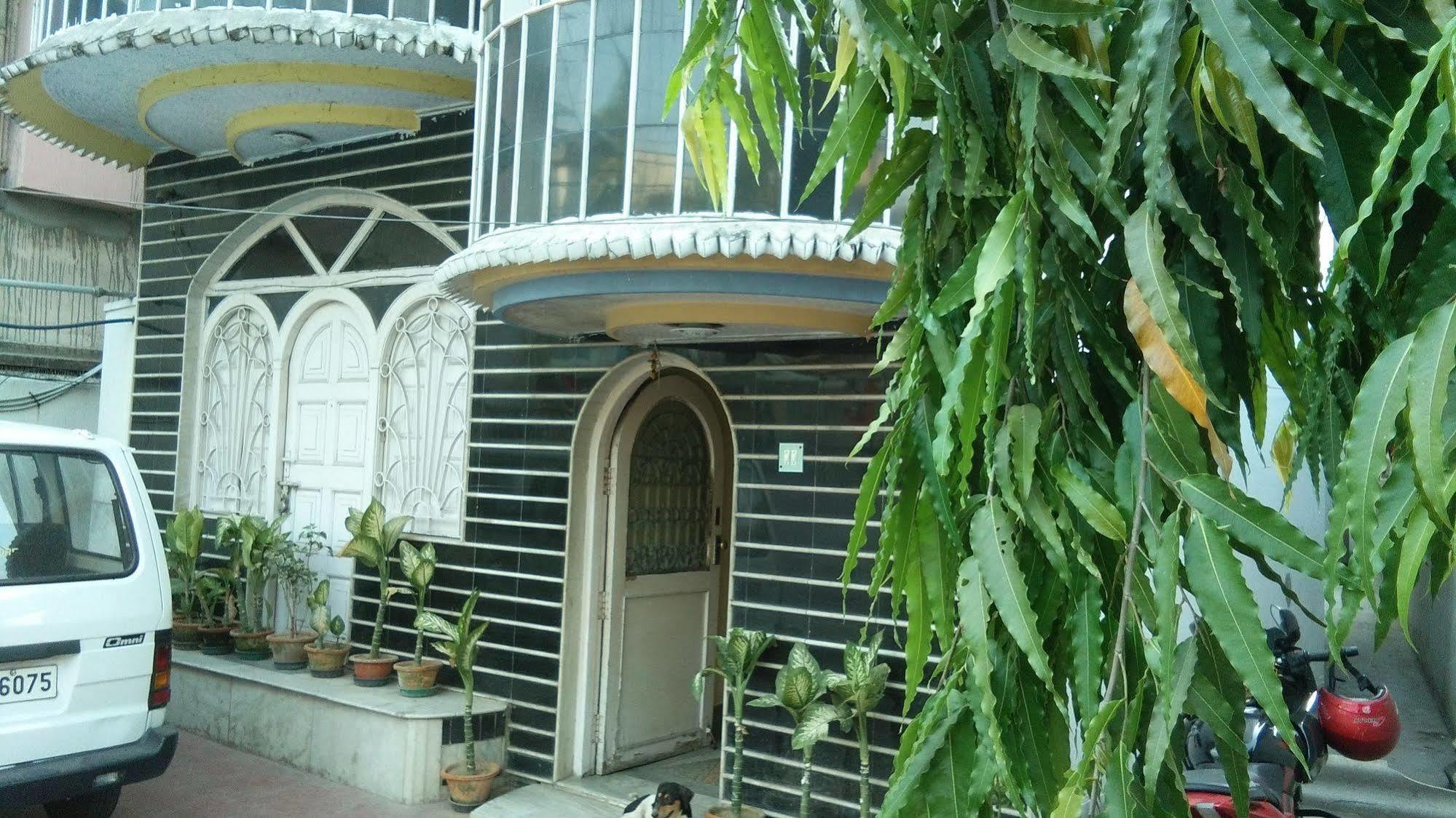 New Hotel White Palace Calcutta Extérieur photo