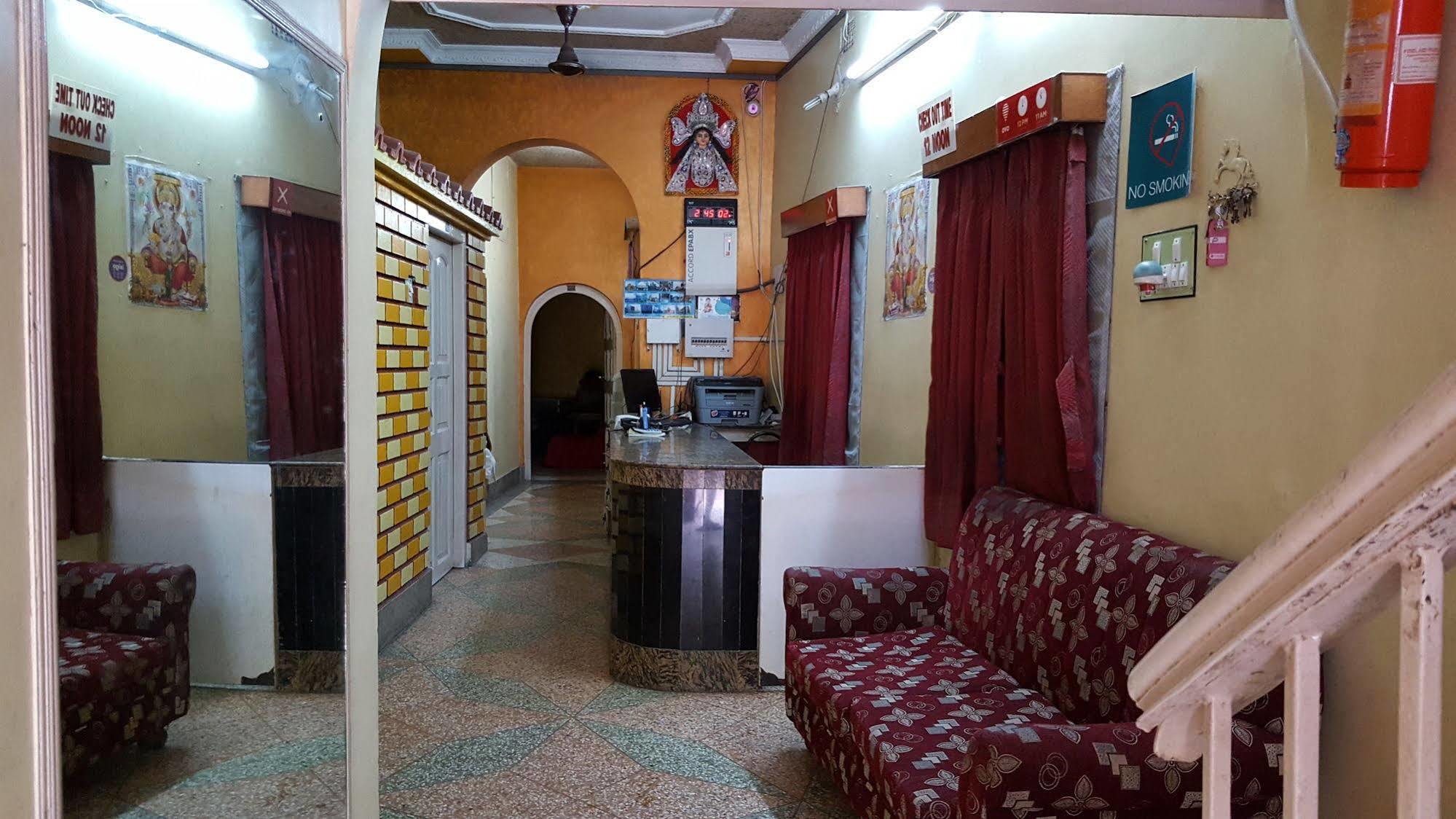 New Hotel White Palace Calcutta Extérieur photo