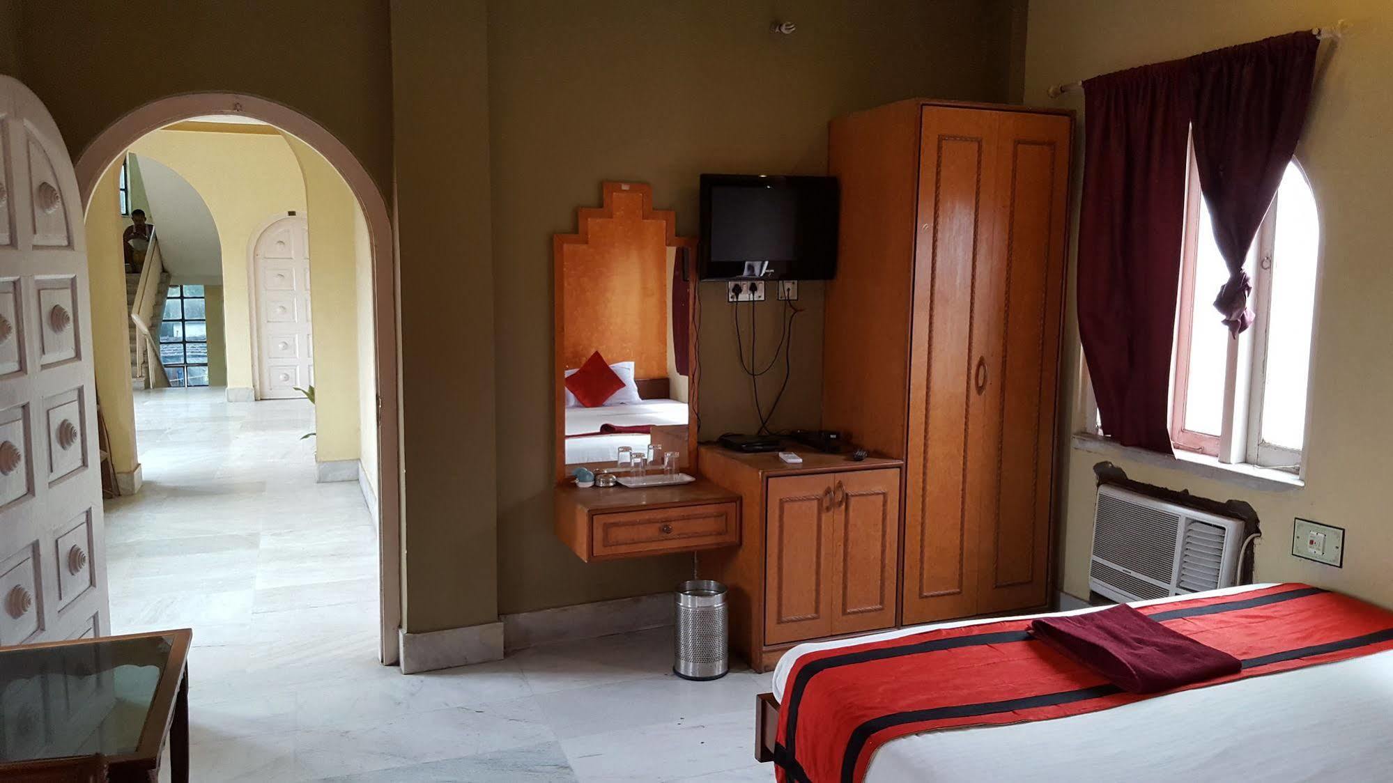New Hotel White Palace Calcutta Extérieur photo